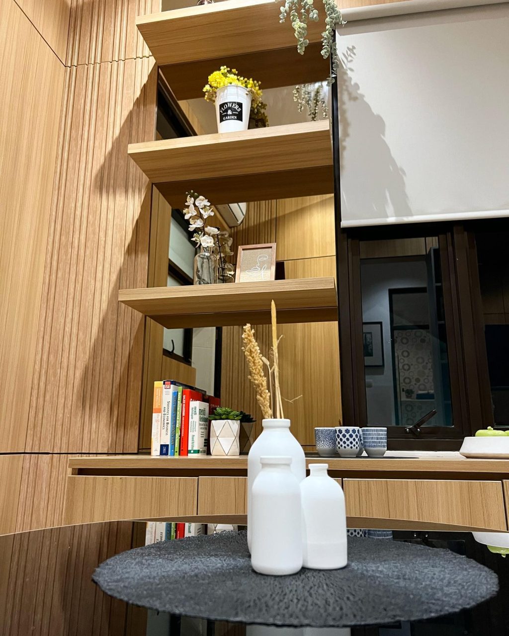 Instagram post from vienterior. This post is in position 9.